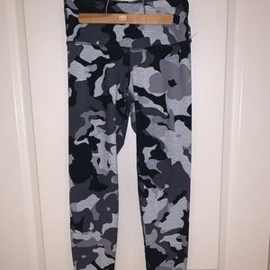 back and white camo leggings